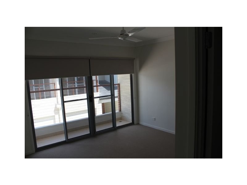 24/26 Careel Close, Helensvale QLD 4212