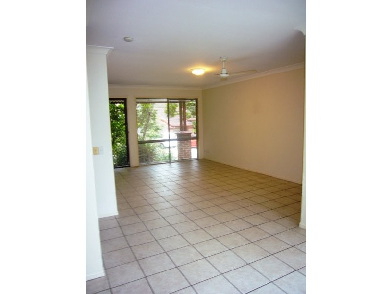18 Batchworth Road, Molendinar QLD 4214