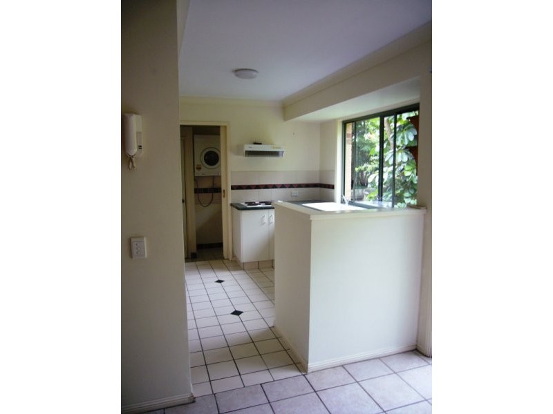 18 Batchworth Road, Molendinar QLD 4214