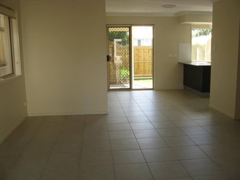 SLUG/582 Manly Road, Wakerley QLD 4154