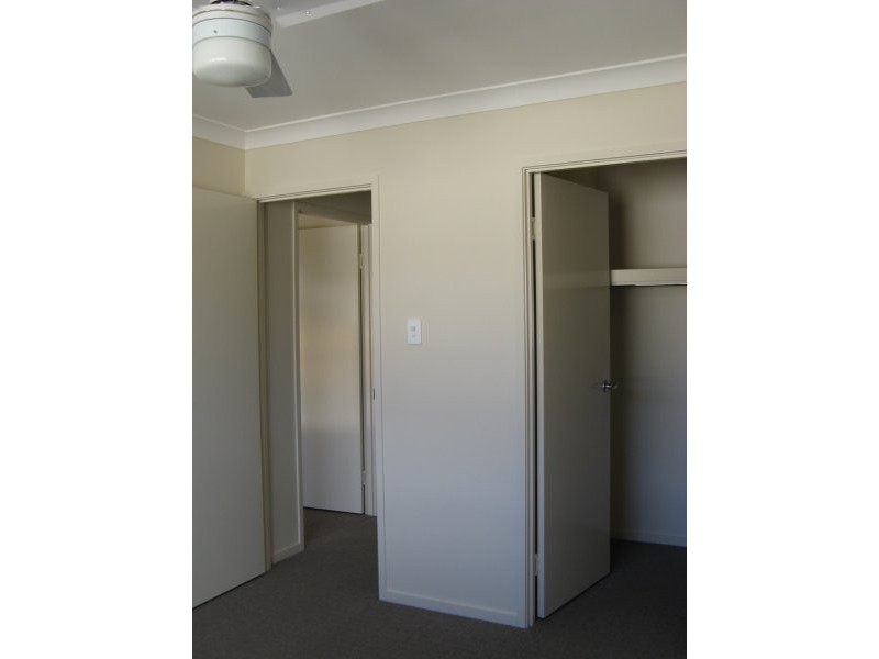 SLUG/582 Manly Road, Wakerley QLD 4154