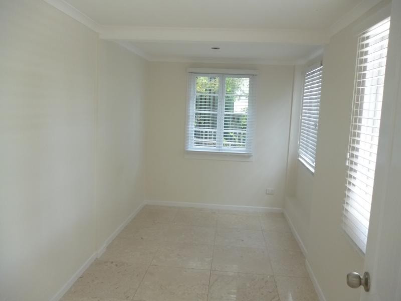 19 Explorer Street, Toowong QLD 4066