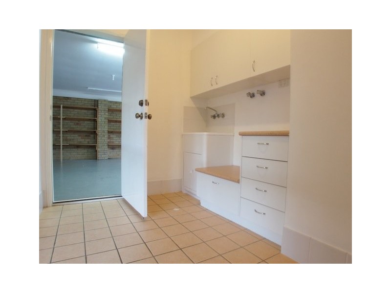 1 Poeppel Place, Helensvale QLD 4212