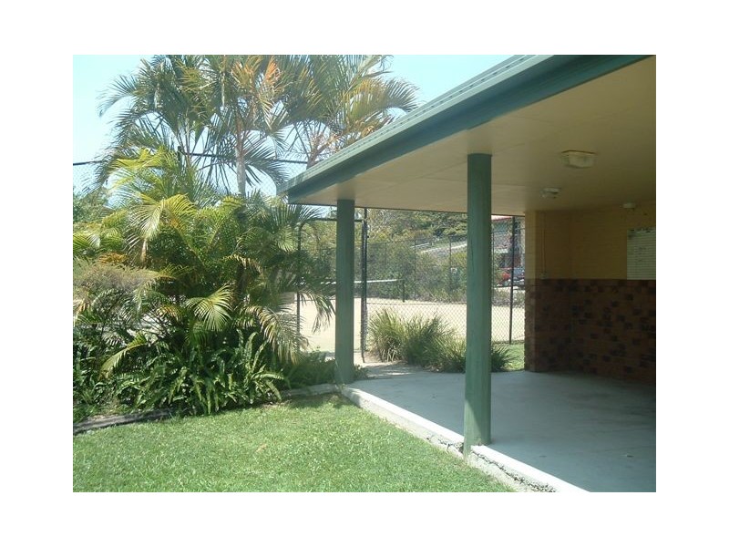 31 Simpsons Rd, Elanora QLD 4221