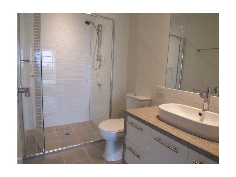 2 Riverwalk Ave, Robina QLD 4226