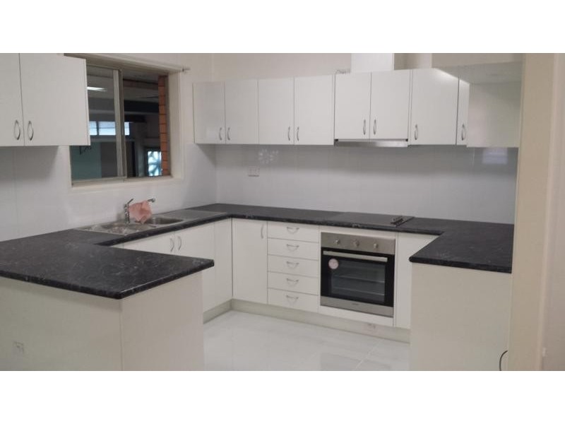 121 Middle Road, Coopers Plains QLD 4108