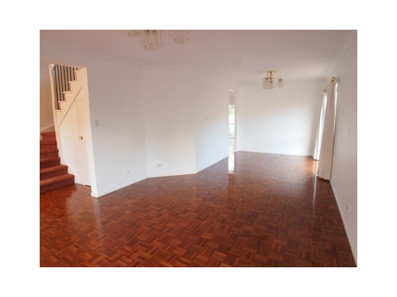 1 Poeppel Place, Helensvale QLD 4212