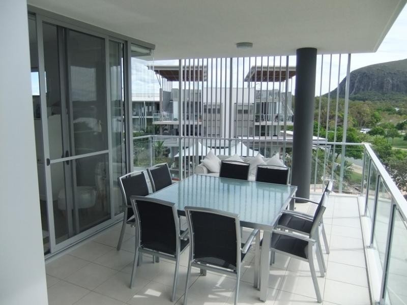 27 Boardwalk Boulevard, Mount Coolum QLD 4573