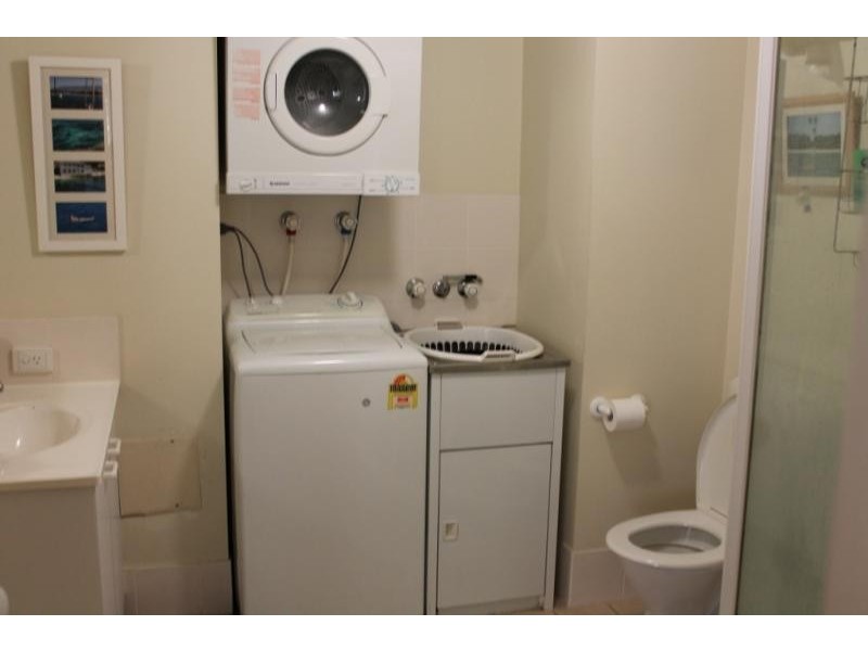 Chevron Island QLD 4217