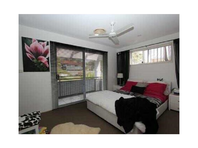 8 Buliti Street, Hope Island QLD 4212