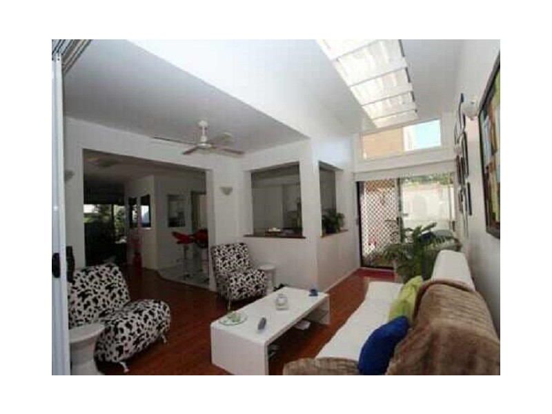 8 Buliti Street, Hope Island QLD 4212