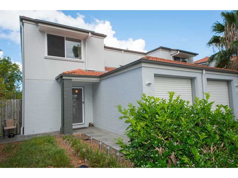 83 Dibar Street, Wynnum QLD 4178