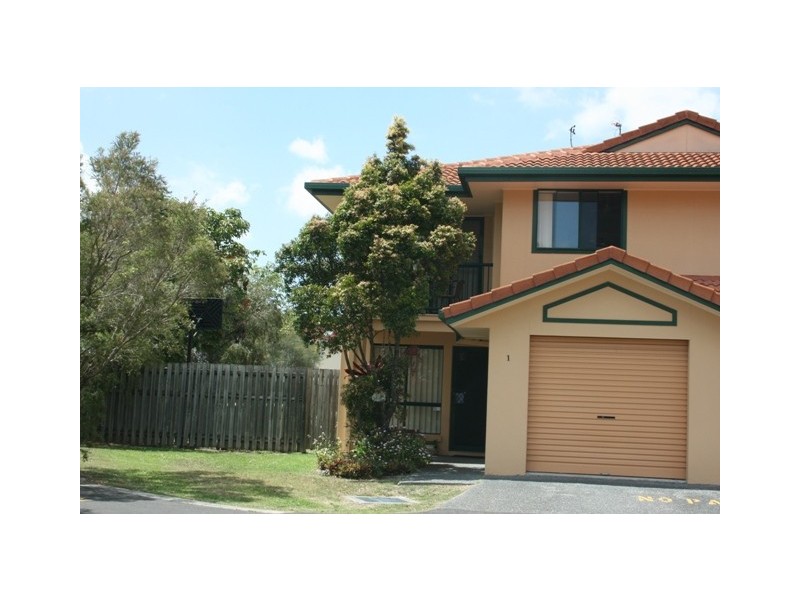 1/156 Greenacre Drive, Arundel QLD 4214