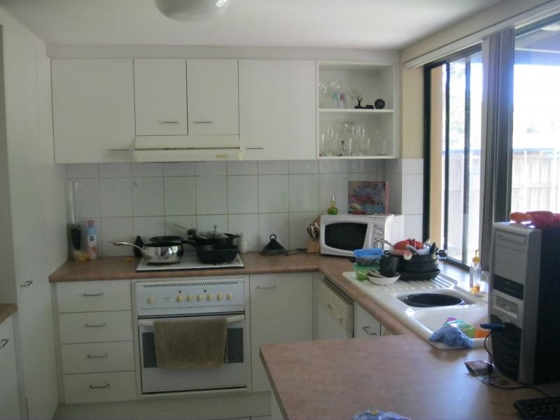 1/156 Greenacre Drive, Arundel QLD 4214