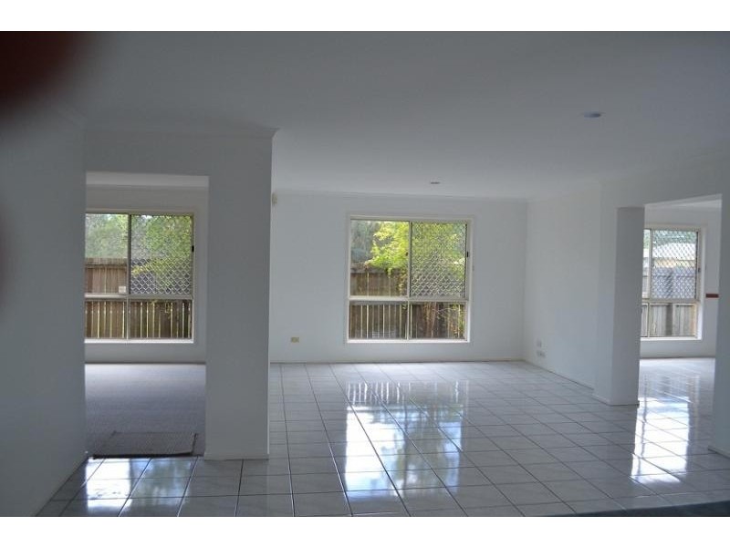 101 Glenfield Street, Parkinson QLD 4115
