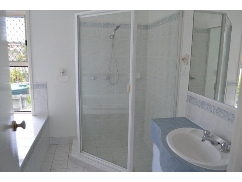 101 Glenfield Street, Parkinson QLD 4115