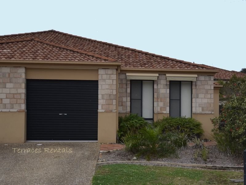 01/24 Amsonia Court,, Arundel QLD 4214