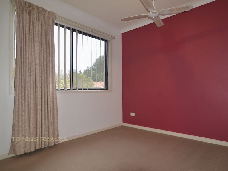 01/24 Amsonia Court,, Arundel QLD 4214