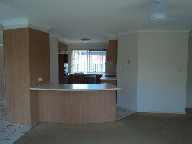 23 Tracey Cres, Varsity Lakes QLD 4227