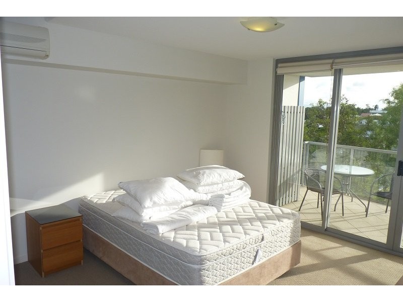 506/89 Landsborough Avenue, Scarborough QLD 4020