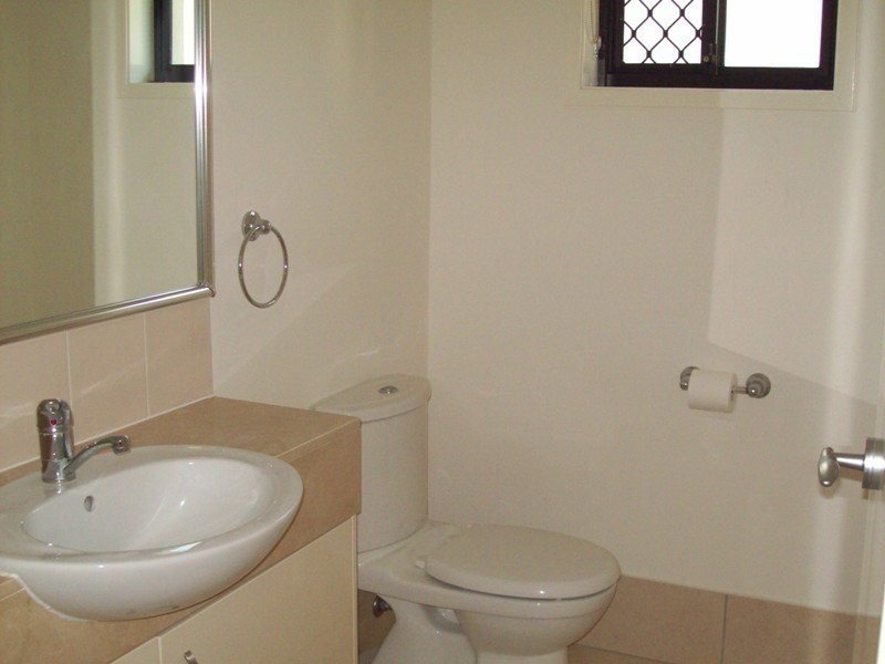 1/7 Stephanie Close, Mudjimba QLD 4564