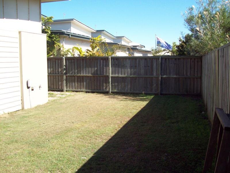 1/7 Stephanie Close, Mudjimba QLD 4564