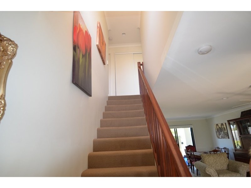 323 Christine Ave, Varsity Lakes QLD 4227