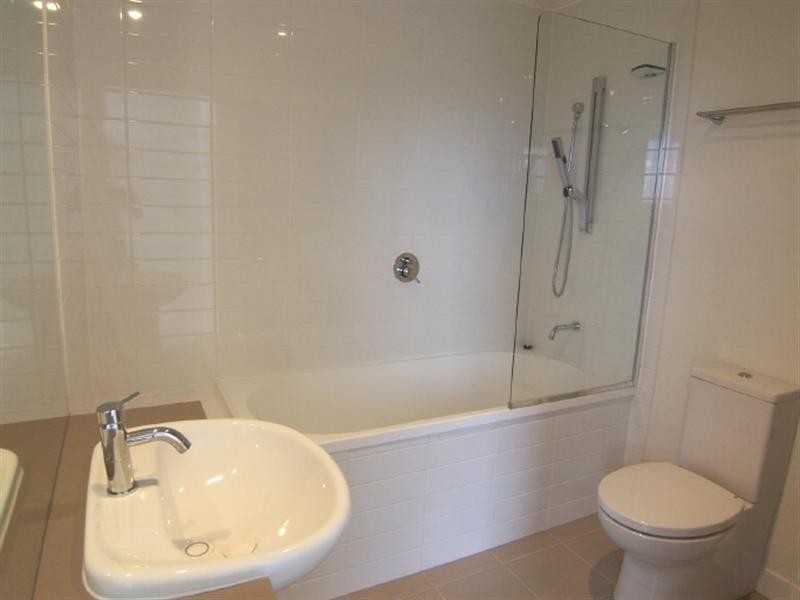 137 Scottsdale Dr,, Robina QLD 4226