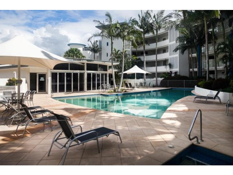 13 Nicklin Way, Minyama QLD 4575