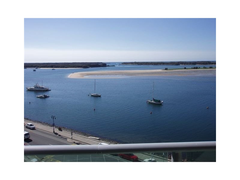 300 Marine Parade, Labrador QLD 4215