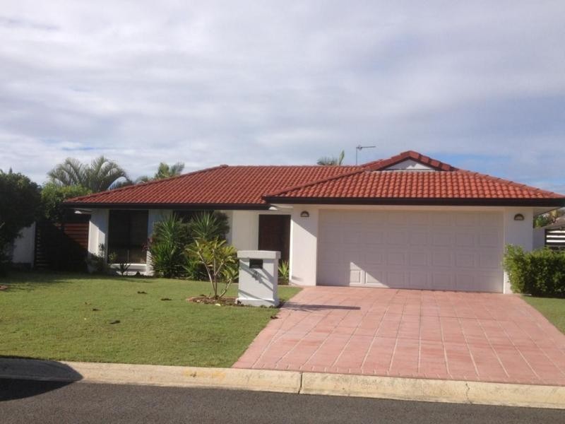 4 Kettlewell Chase, Arundel QLD 4214