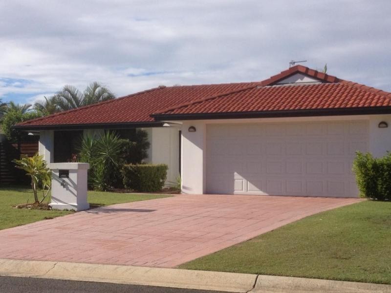 4 Kettlewell Chase, Arundel QLD 4214