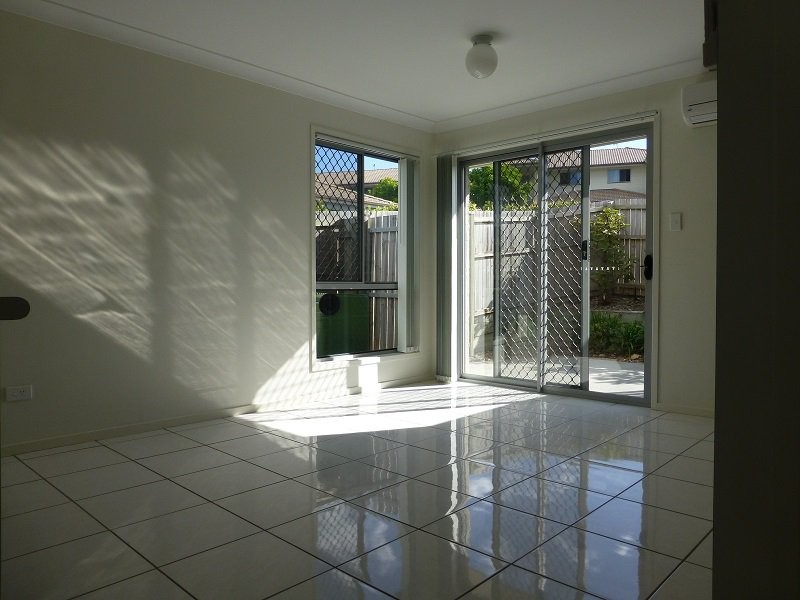 30 Carmarthen Circuit, Pacific Pines QLD 4211