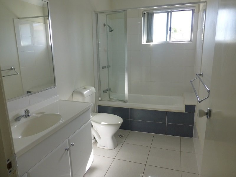 30 Carmarthen Circuit, Pacific Pines QLD 4211