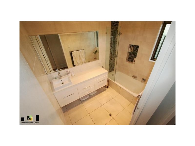 976 Southpine Road, Everton Hills QLD 4053