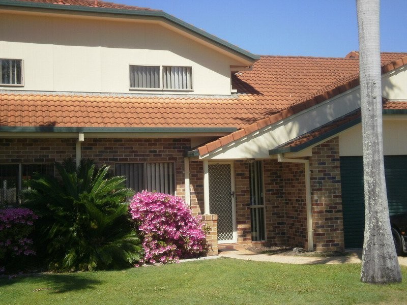 272 Oxley Drive, Runaway Bay QLD 4216