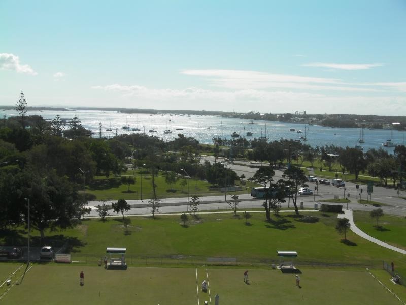 1 Como Crescent, Southport QLD 4215