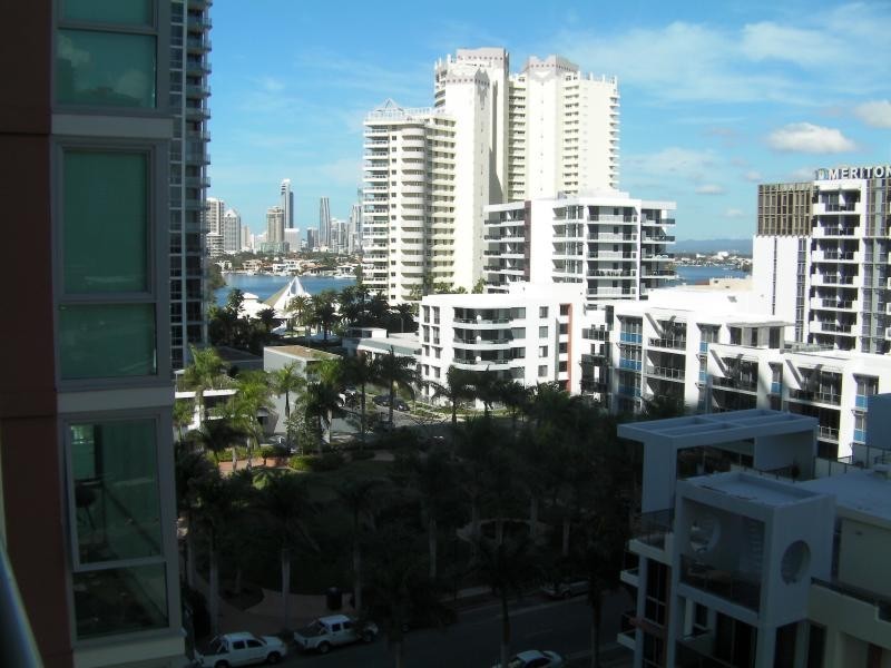 1 Como Crescent, Southport QLD 4215