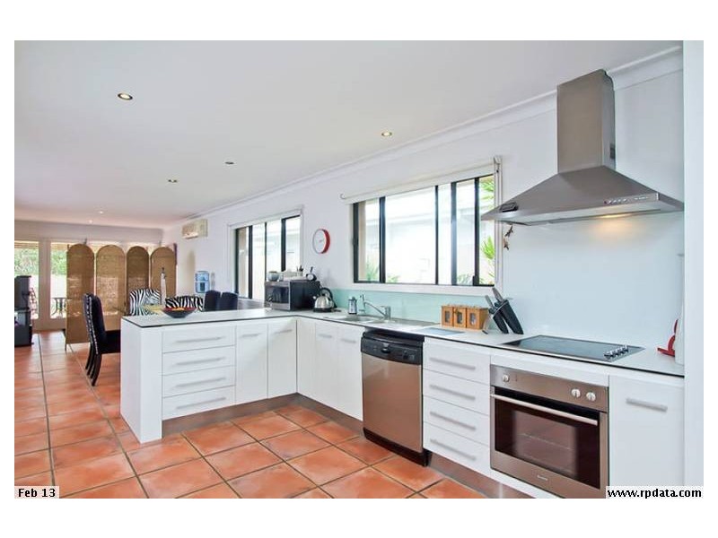 40 Brindisi Ave, Isle Of Capri QLD 4217