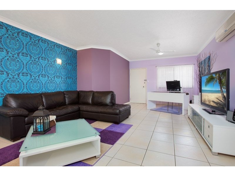 2/44 Pease street, Cairns QLD 4870