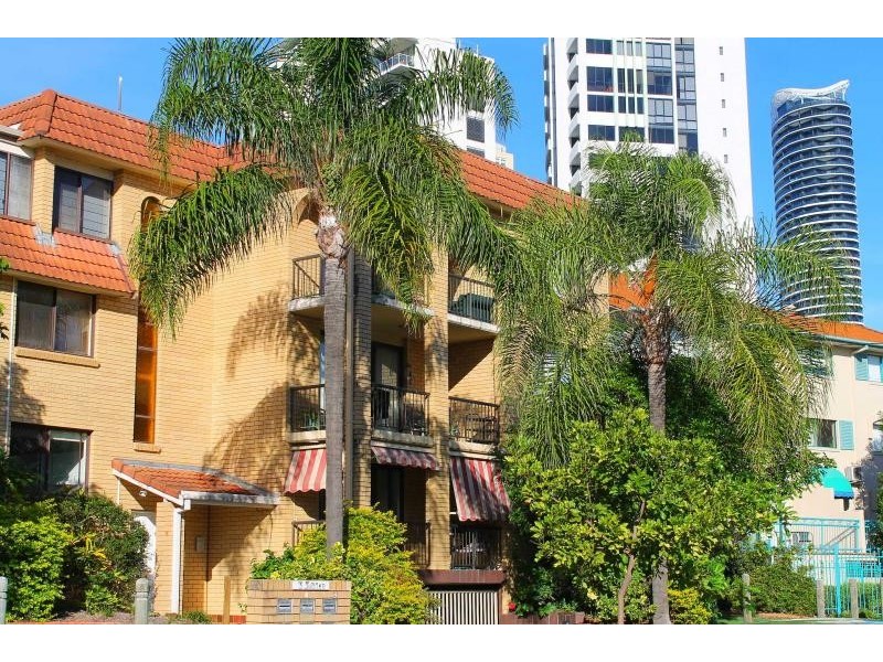 4/3 Jubilee Avenue, Broadbeach QLD 4218