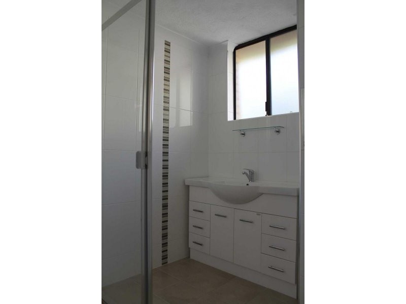 4/3 Jubilee Avenue, Broadbeach QLD 4218