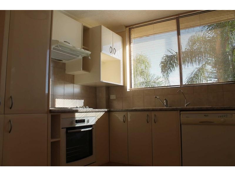 4/3 Jubilee Avenue, Broadbeach QLD 4218