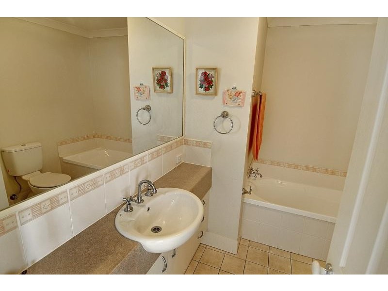 23/2 Springhill Drive, Sippy Downs QLD 4556