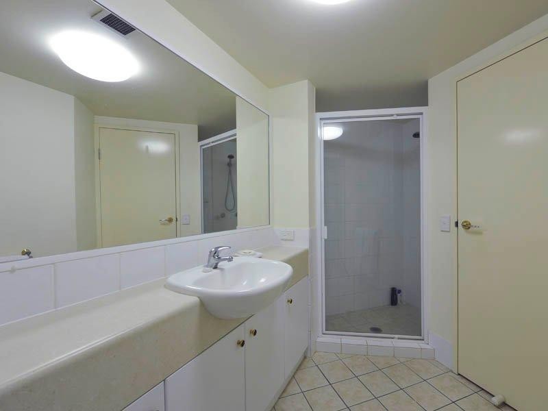 45 Deakin Street, Kangaroo Point QLD 4169