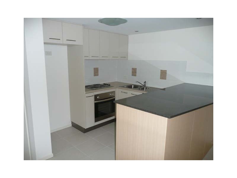 13/10 Grand Parade, Kawana Island QLD 4575