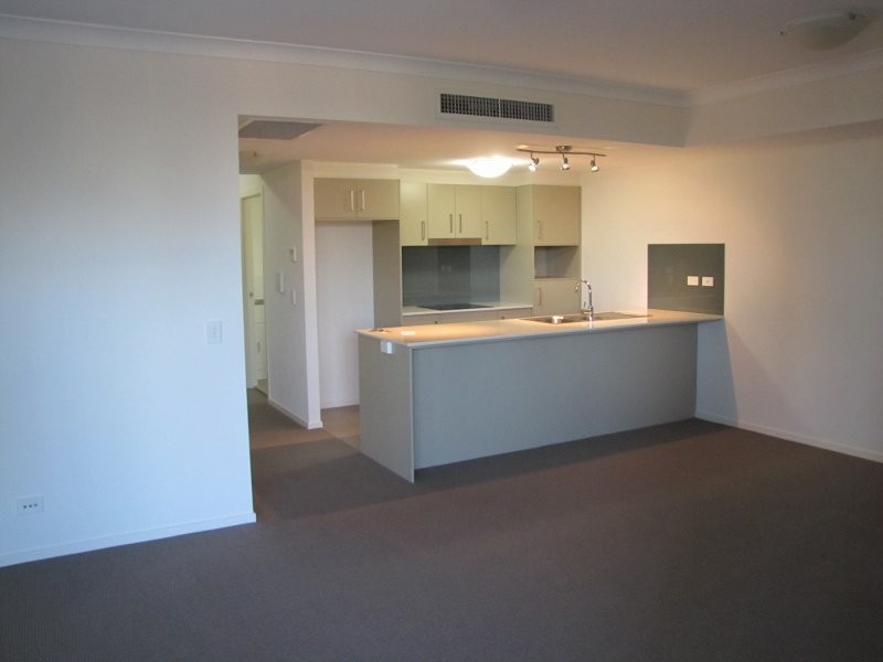51 Playfield Street, Chermside QLD 4032