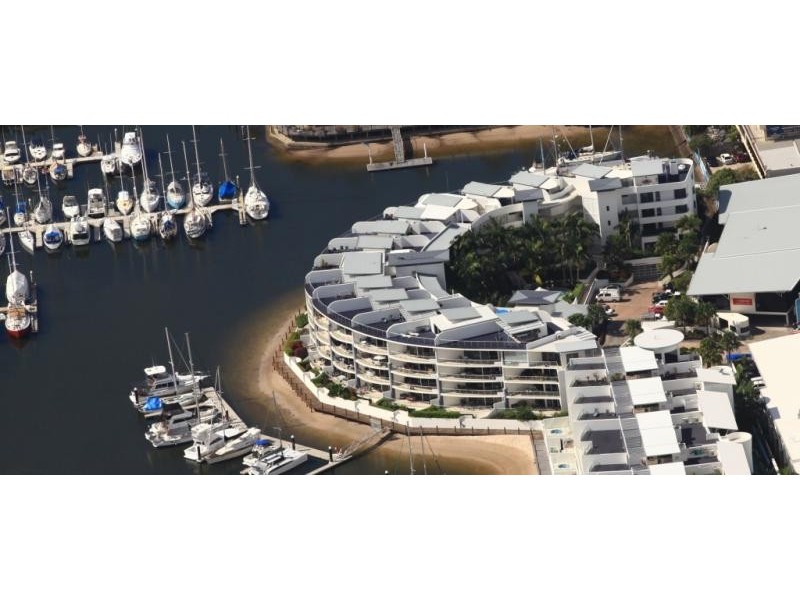 13 Nicklin Way, Minyama QLD 4575