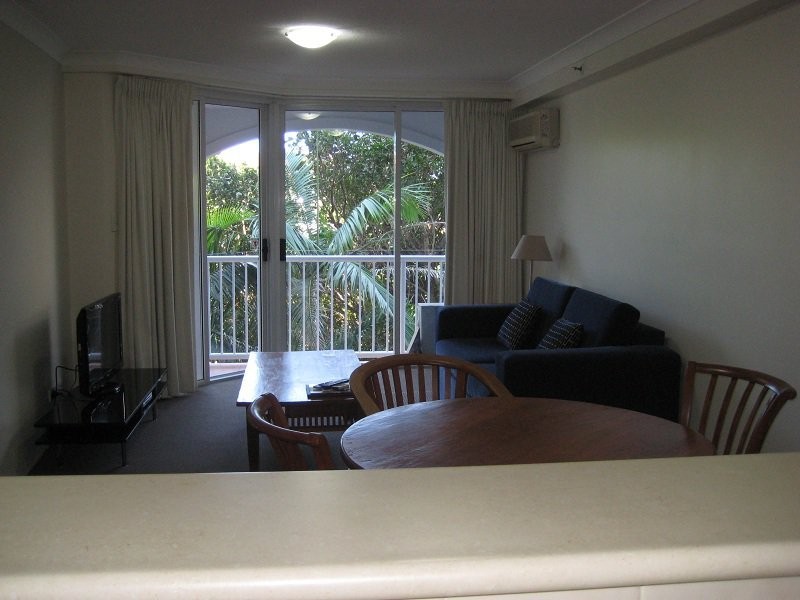 1024/2633 Gold Coast Highway, Broadbeach QLD 4218
