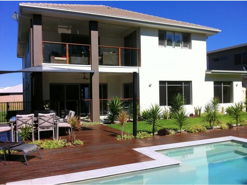 36 Rhodium Crescent, Hope Island QLD 4212